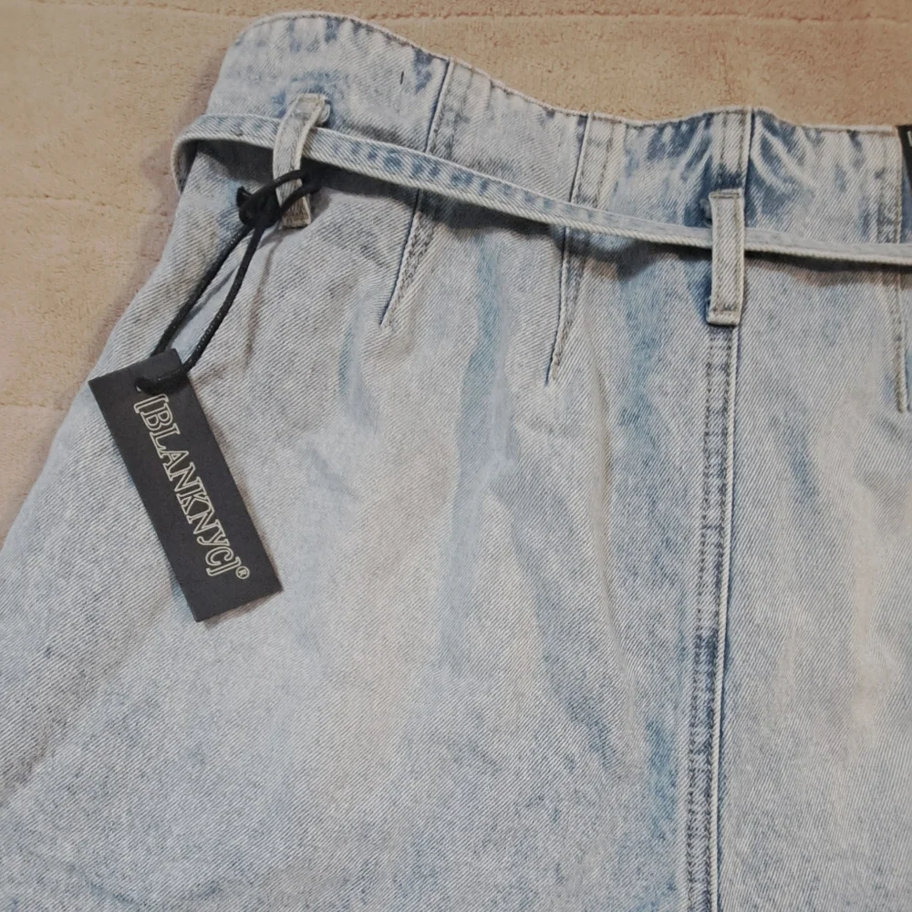 Blank NYC shorts - Picture 6 of 6